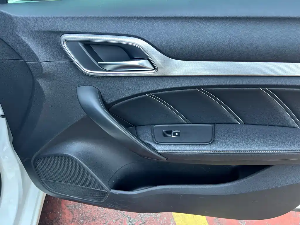 MG6 2017 20T automatic luxury smart connected version National V купить на сайте DeffCars