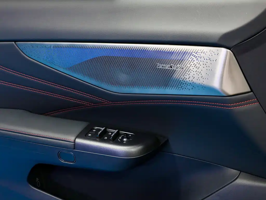 Lynk & Co 07 EM-P 2026 Model 126 Long Battery Life Ultra купить на сайте DeffCars