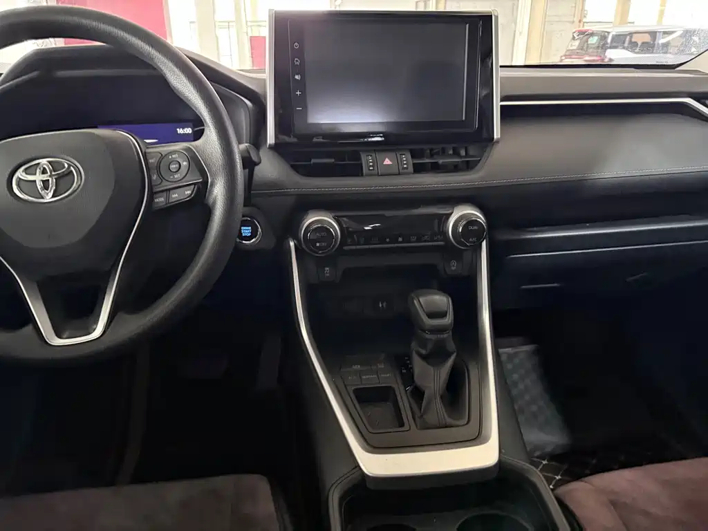 RAV4 Rongfang 2020 2.0L CVT two-wheel drive fashion version купить на сайте DeffCars