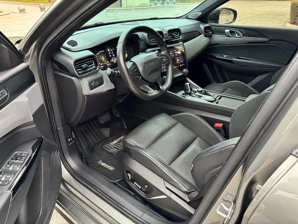 Lynk & Co 03 2022 2.0TD DCT Pro купить на сайте DeffCars