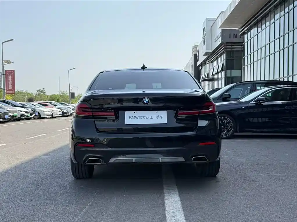 BMW 5 Series 2022 525Li M Sports Package купить на сайте DeffCars