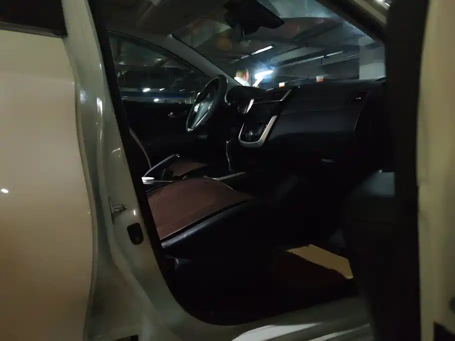Tiida 2021 1.6L CVT Zhizun Edition купить на сайте DeffCars