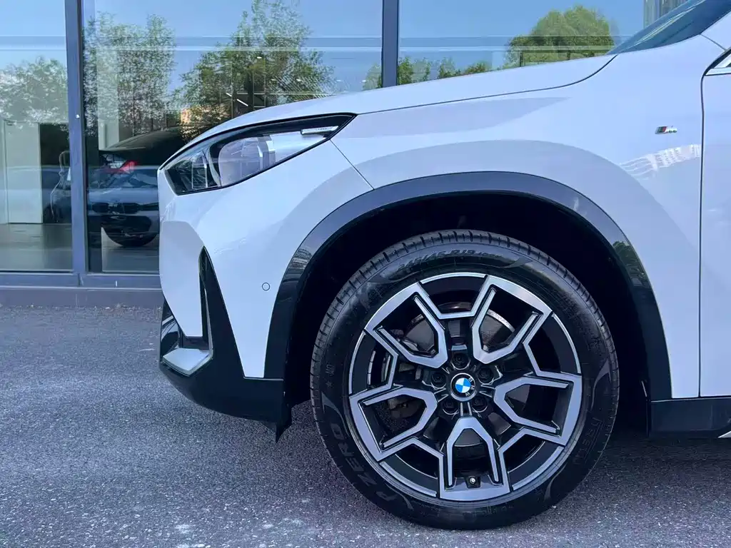 BMW X1 2023 sDrive25Li X Design Package купить на сайте DeffCars