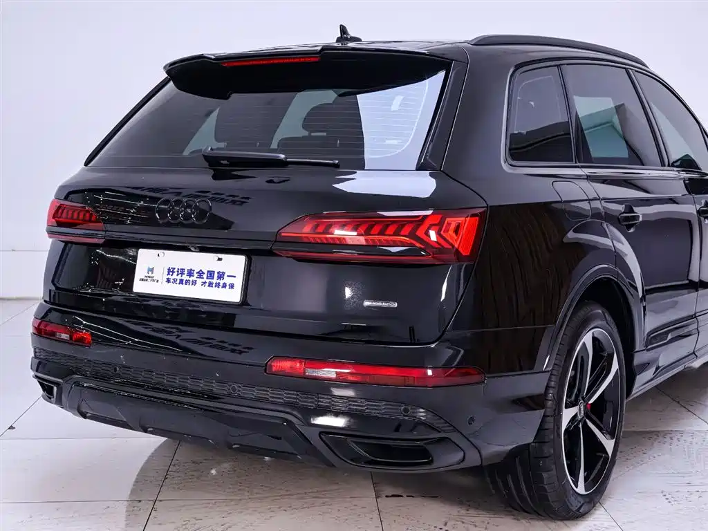 Audi Q7 2022 55 TFSI quattro S line ice and snow sports version купить на сайте DeffCars