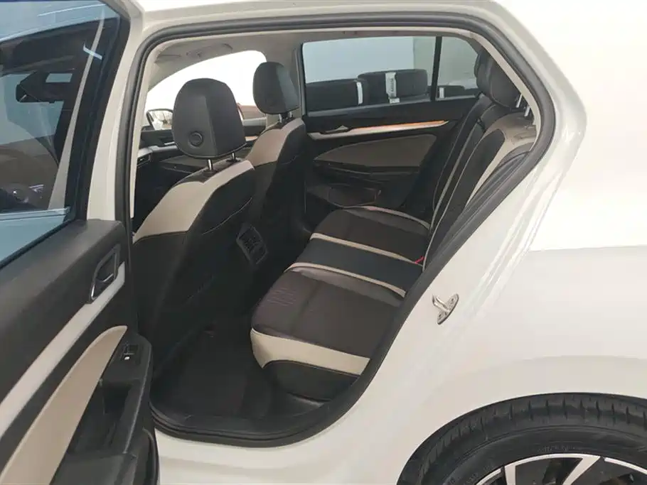 Golf 2023 facelift 280TSI DSG Pro купить на сайте DeffCars