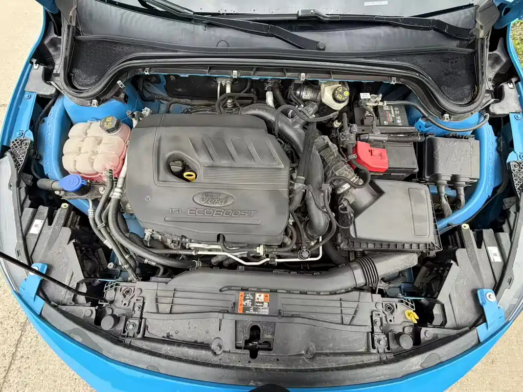 Focus 2022 Sedan EcoBoost 180 Automatic ST Line купить на сайте DeffCars