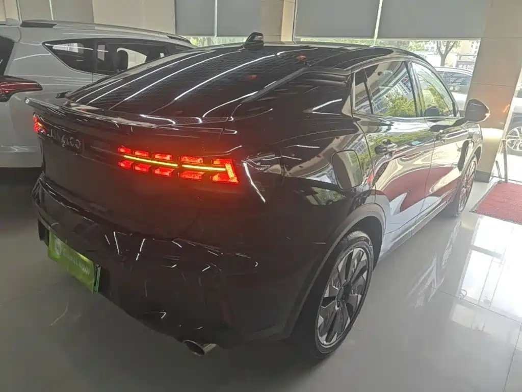 Lynk & Co 05 EM-P 2021 1.5TD PHEV HALO купить на сайте DeffCars