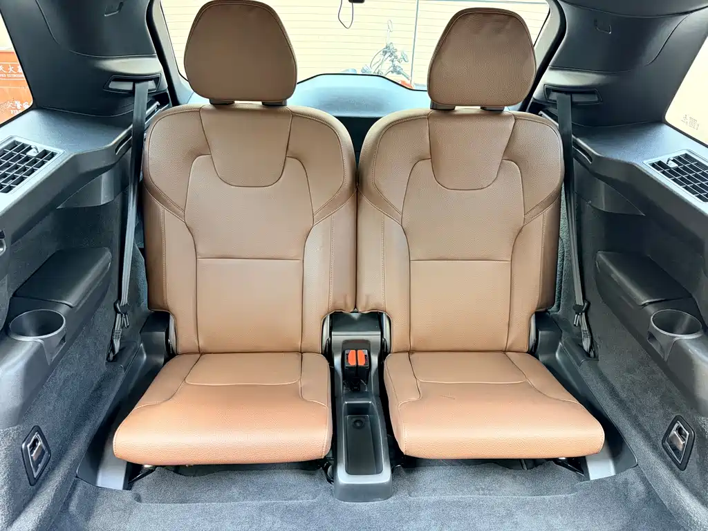 Volvo XC90 2021 B6 Zhiyi Luxury Edition 7 seats купить на сайте DeffCars