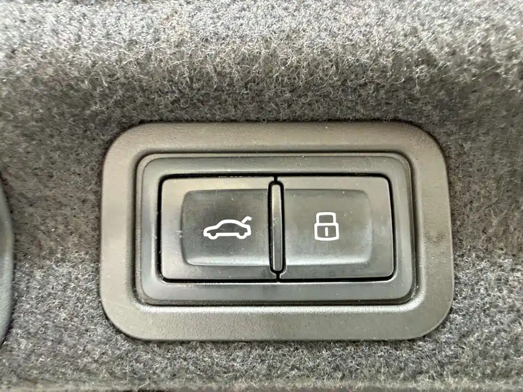 Audi A7L 2024 45TFSI S-line Dream Building Liquid Crystal Package купить на сайте DeffCars