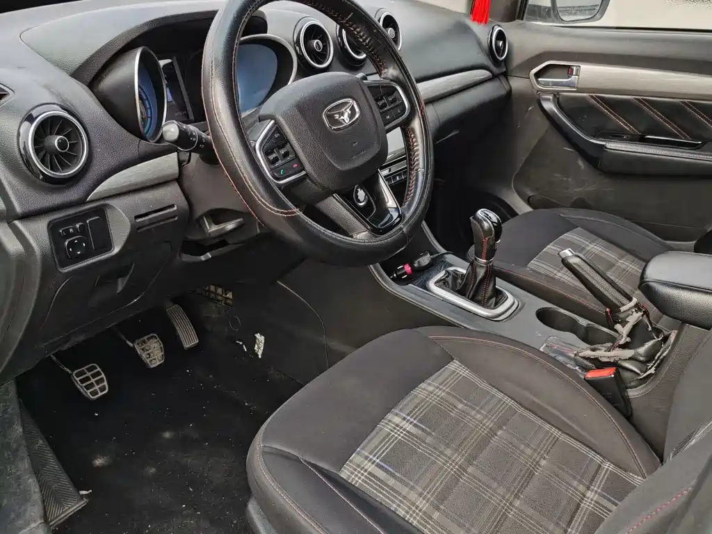 Kaiyi V3 2016 1.5L Manual Smart Link II Navigation Edition купить на сайте DeffCars