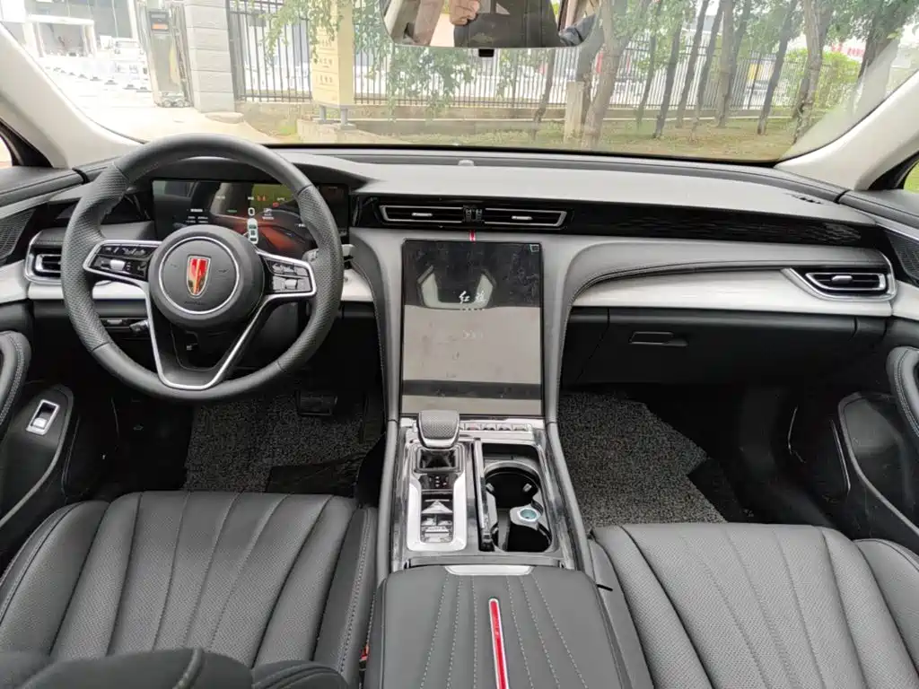 Hongqi H5 PHEV 2025 170 super hybrid version купить на сайте DeffCars