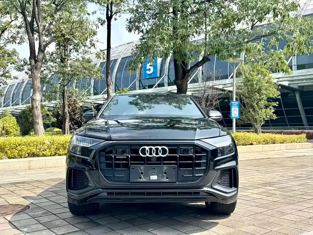 Audi Q8 2022 55 TFSI Premium Dynamic Model купить на сайте DeffCars