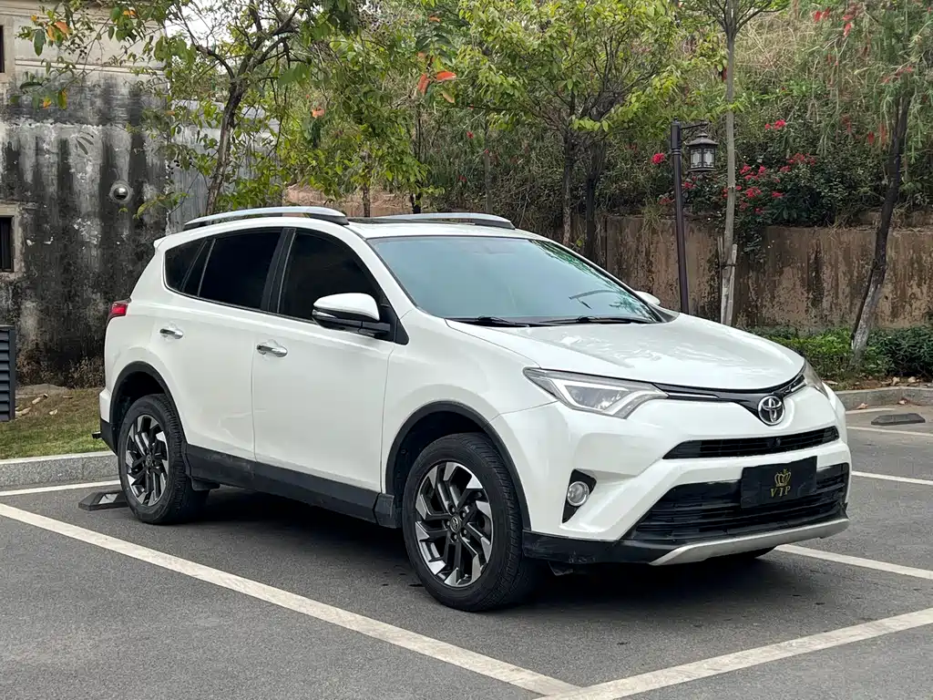 RAV4 2016 2.5L Automatic 4WD Elite Edition купить на сайте DeffCars