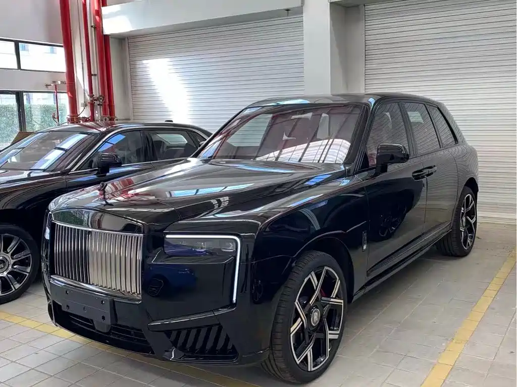 Cullinan 2026 Black Badge купить на сайте DeffCars