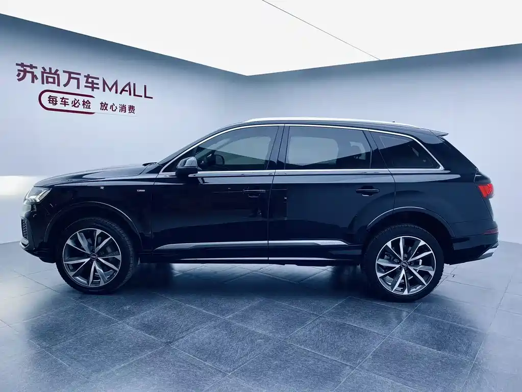 Audi Q7 2021 55 TFSI quattro S line sports version купить на сайте DeffCars