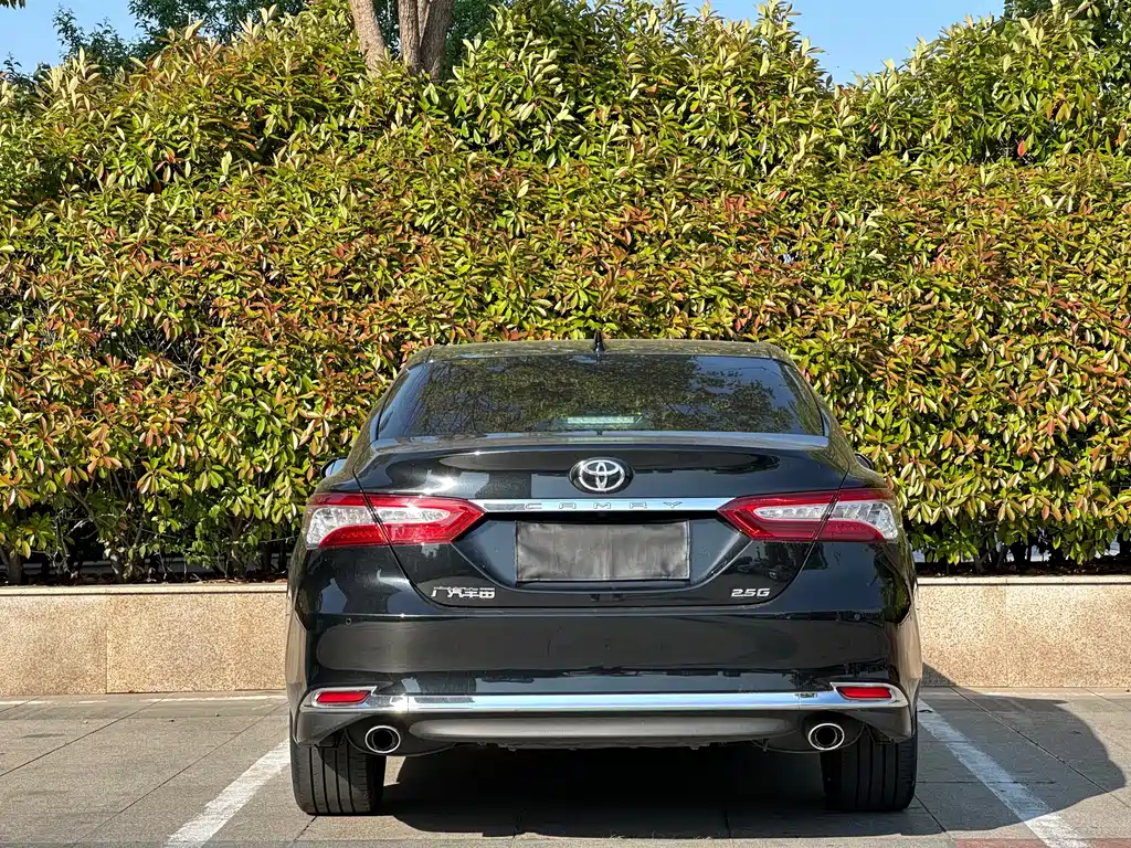 Camry 2023 2.5G Deluxe Edition купить на сайте DeffCars
