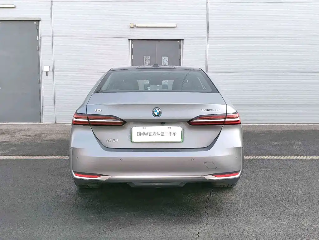 BMW i5 2025 xDrive 50L Luxury Package купить на сайте DeffCars
