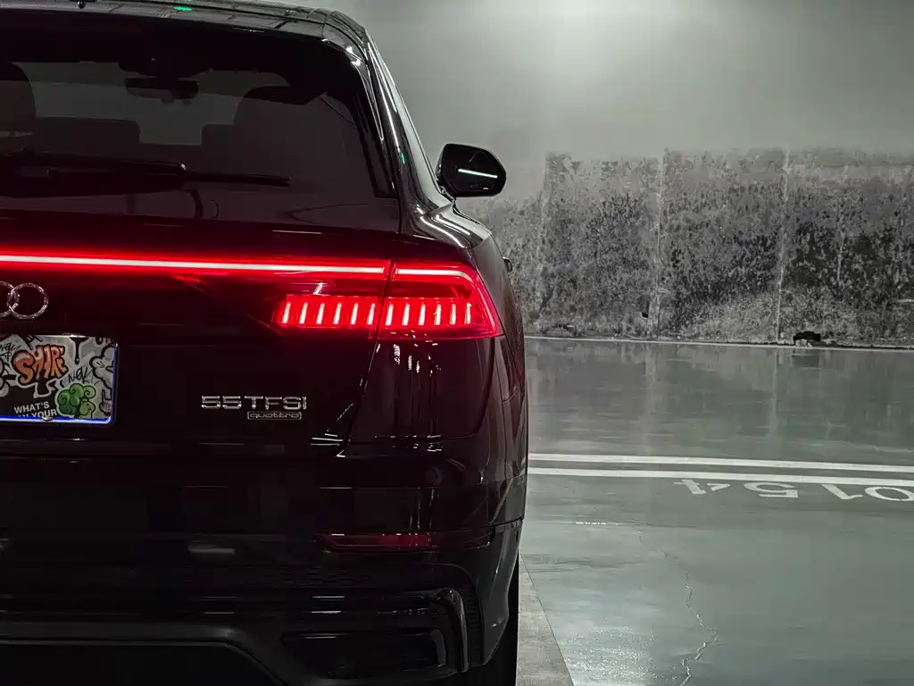 Audi Q8 2021 55 TFSI luxury and dynamic model купить на сайте DeffCars