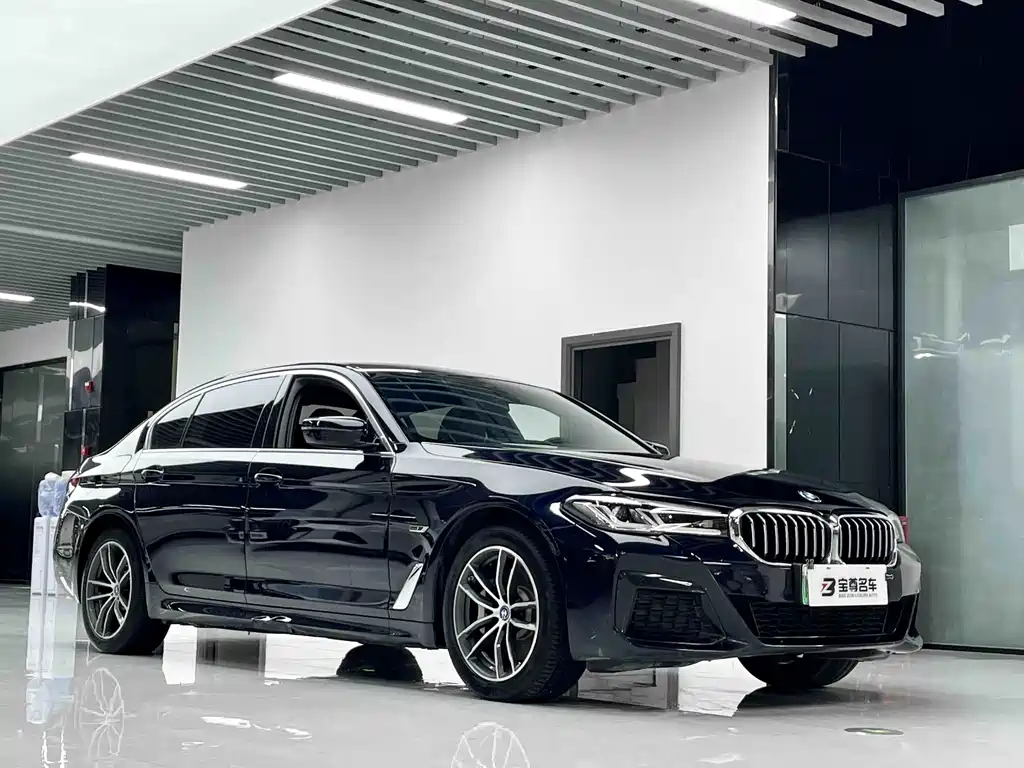 BMW 5 Series New Energy 2022 Model 2 535Le M Sports Package купить на сайте DeffCars
