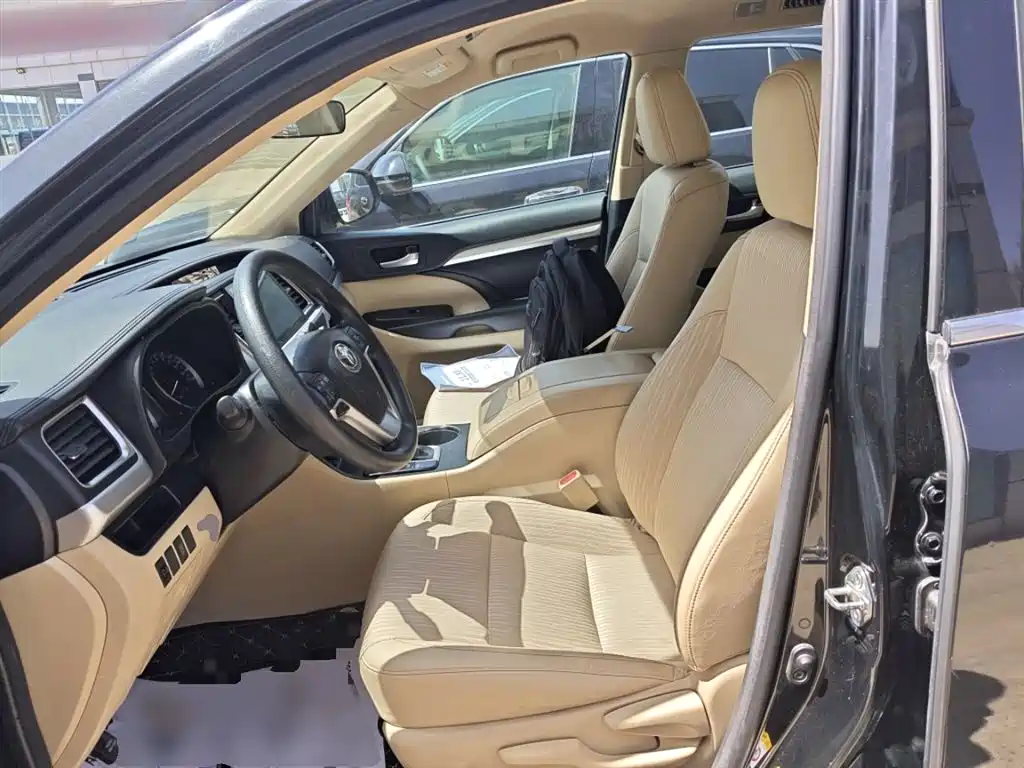 Highlander 2018 2.0T four-wheel drive elite version 7 seats National V купить на сайте DeffCars