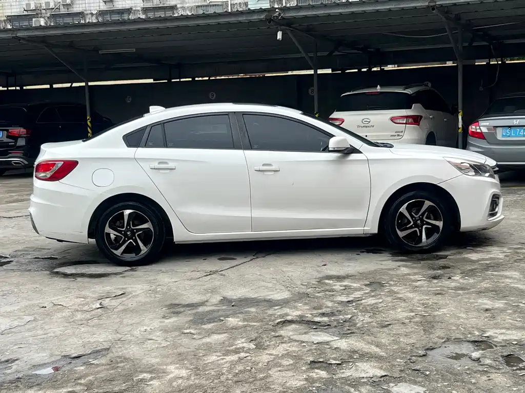 Familia 2017 1.6L manual luxury model купить на сайте DeffCars