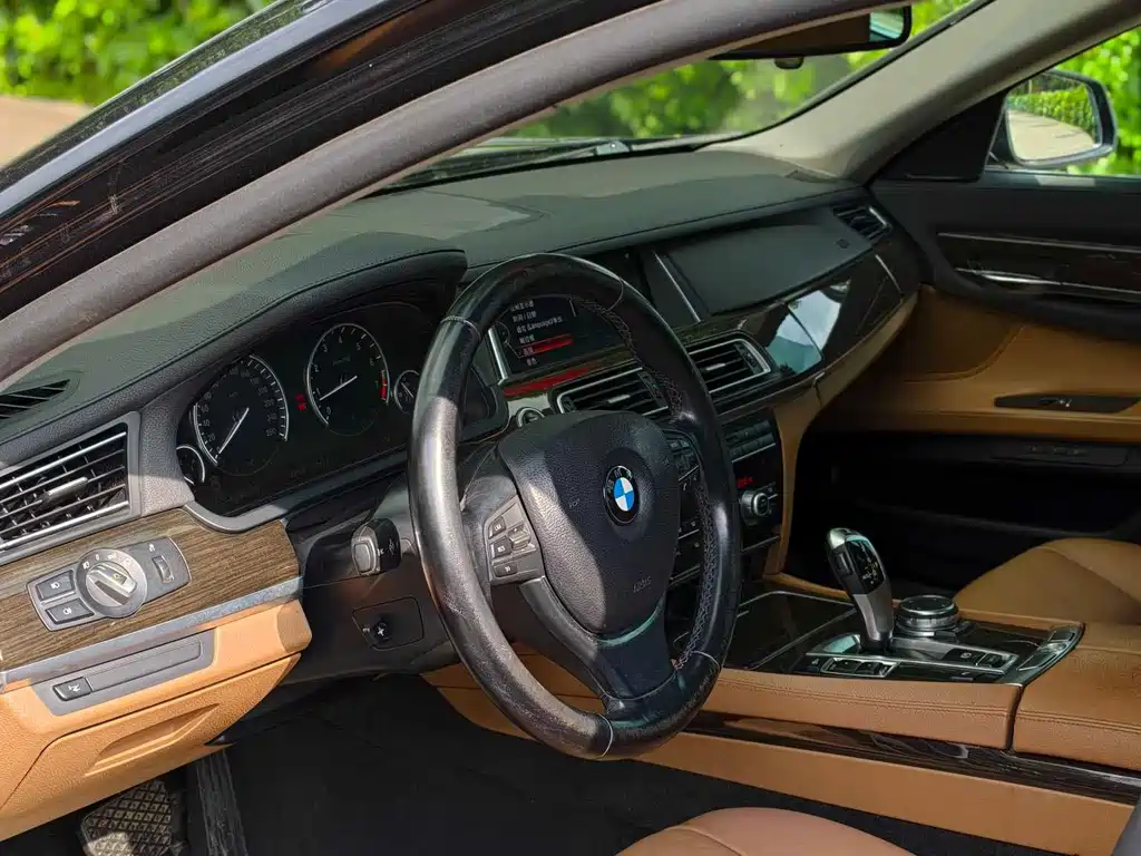 BMW 7 Series 2014 730Li Exclusive Edition купить на сайте DeffCars