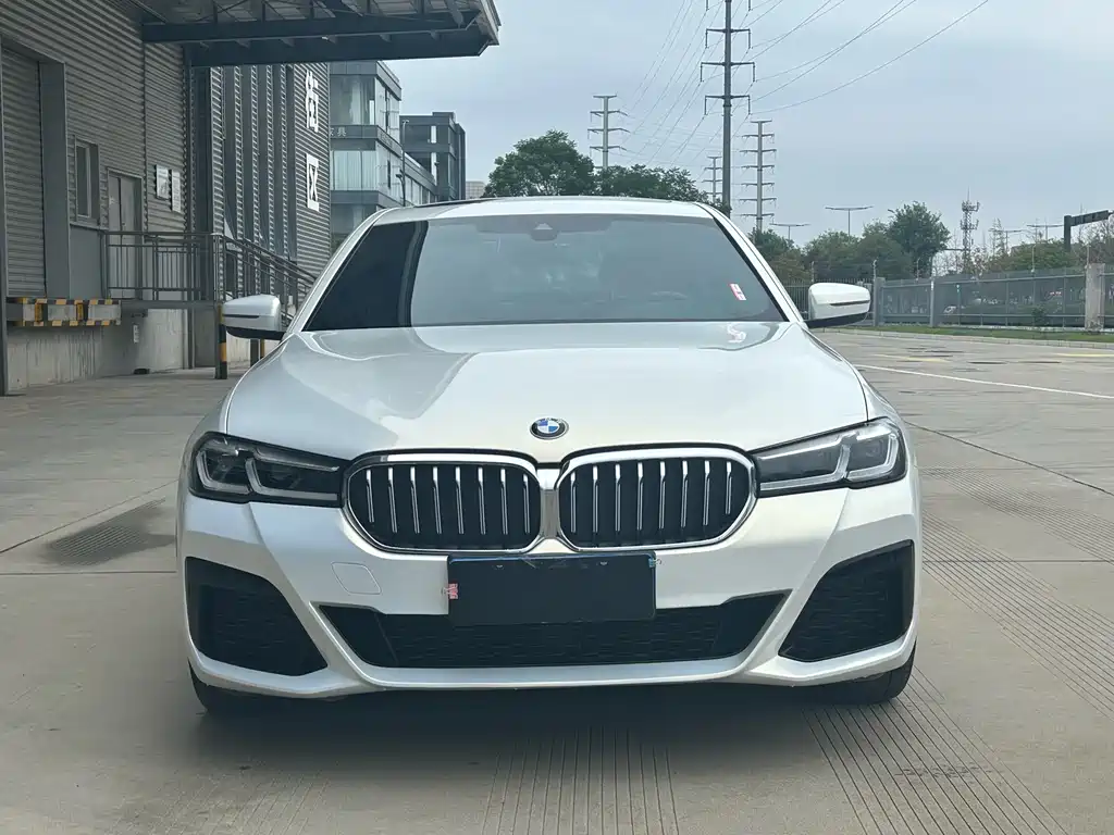 BMW 5 Series 2022 525Li M Sports Package купить на сайте DeffCars