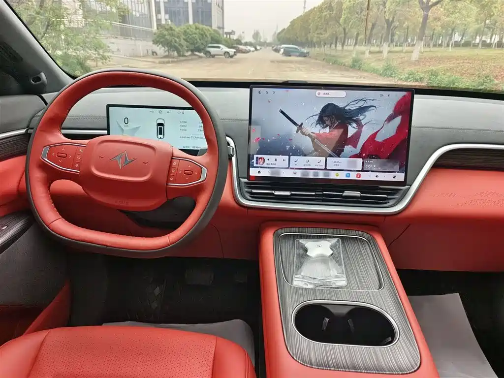 eπ008 2025 model 636Ultra Ruyi version 6 seats купить на сайте DeffCars