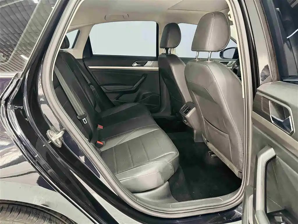 Lavida 2021 1.5L automatic comfort version купить на сайте DeffCars