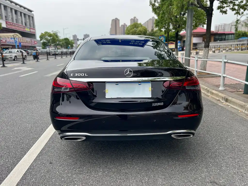 Mercedes-Benz E-Class 2022 E 300 L Luxury Model купить на сайте DeffCars