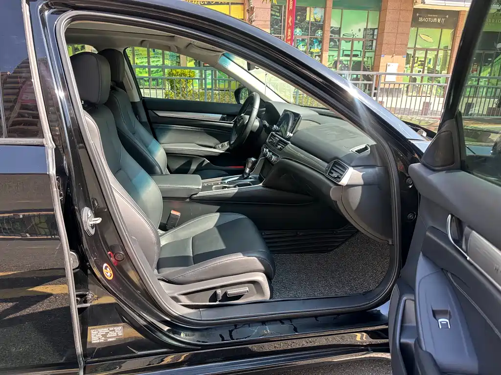 Accord 2018 260TURBO Premium Edition National V купить на сайте DeffCars