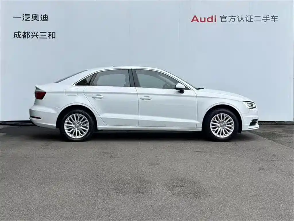 Audi A3 2015 Limousine 35 TFSI millionth commemorative smart collar model купить на сайте DeffCars