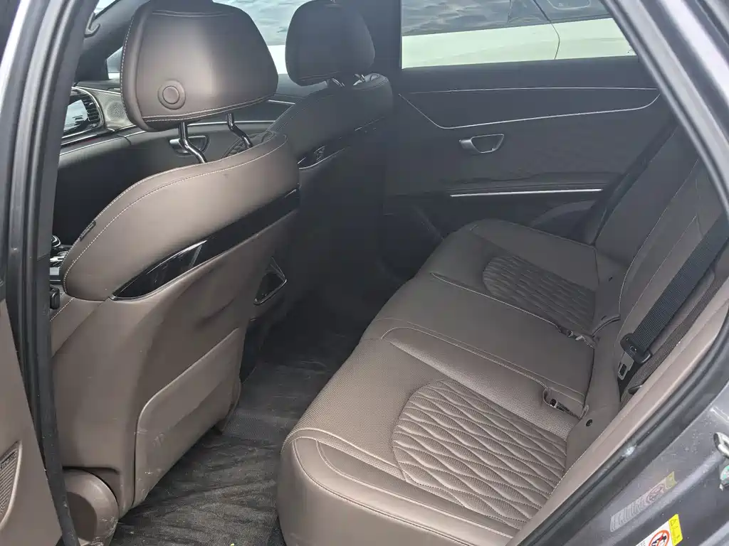 Han 2024 DM-i Honor Edition 121km Premium купить на сайте DeffCars