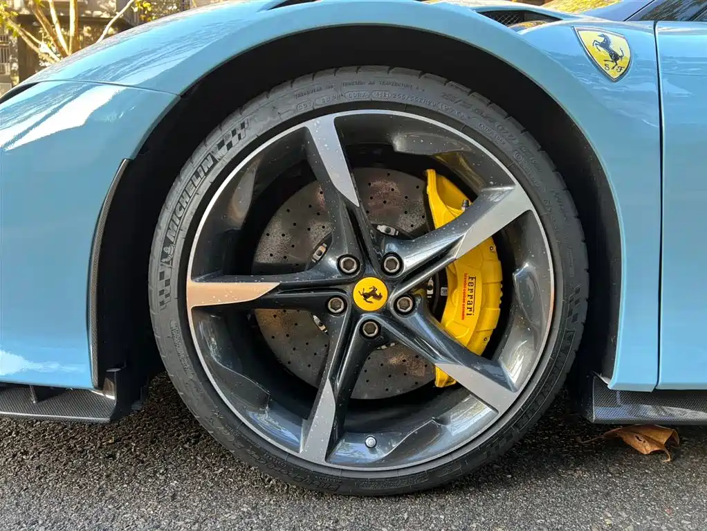 SF90 2020 3.9T V8 Stradale купить на сайте DeffCars