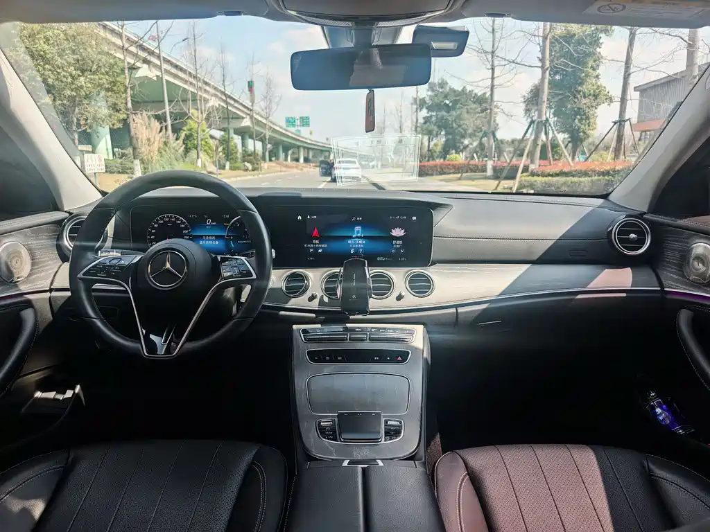 Mercedes-Benz E-Class 2023 E 300 L Luxury Model купить на сайте DeffCars