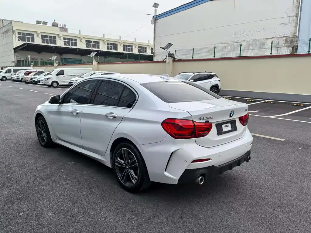 BMW 1 Series 2021 facelift 120i M sports version купить на сайте DeffCars