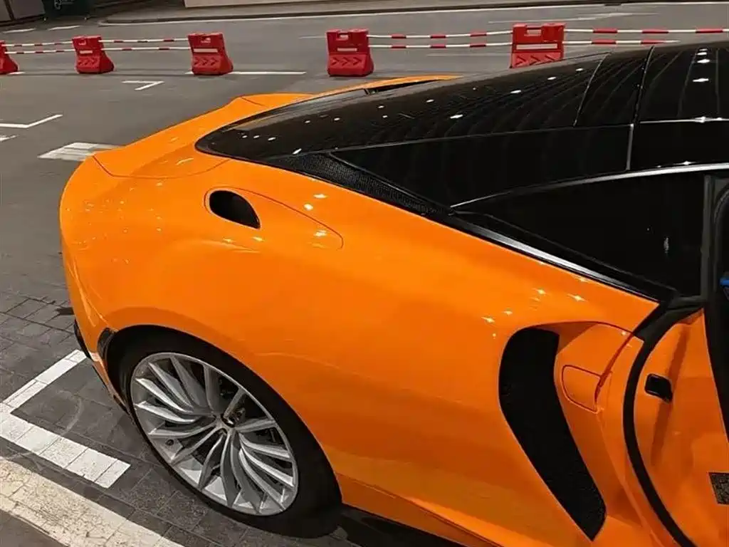 McLaren GT 2022 4.0T standard model купить на сайте DeffCars