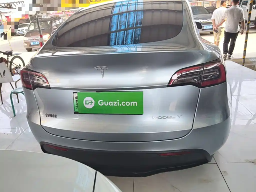 Model Y 2024 rear-wheel drive version купить на сайте DeffCars