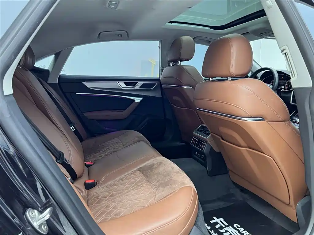 Audi A7L 2024 45 TFSI quattro luxury model купить на сайте DeffCars