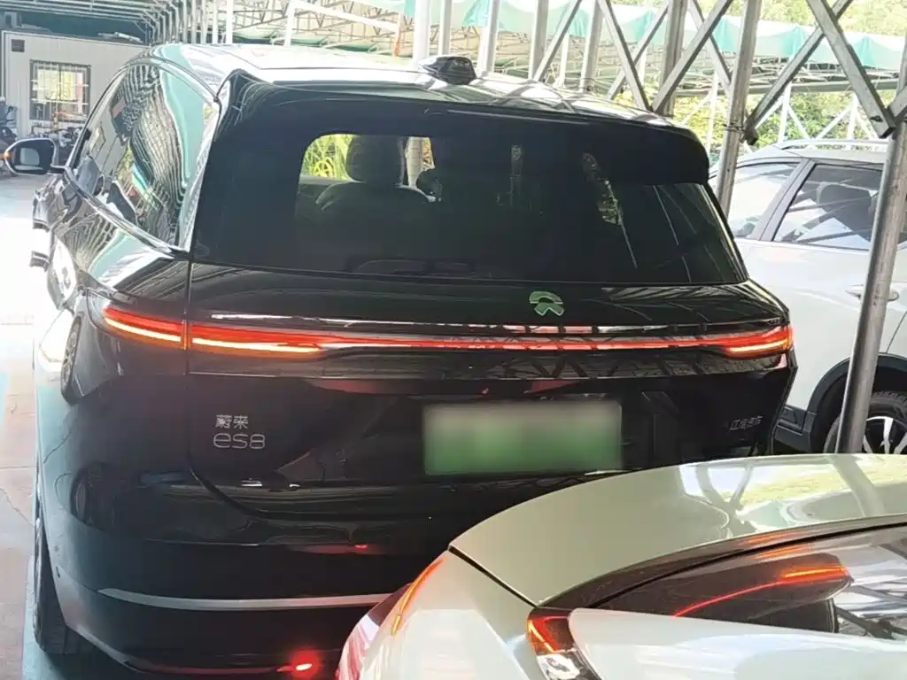 NIO ES8 2023 75kWh Executive Edition купить на сайте DeffCars