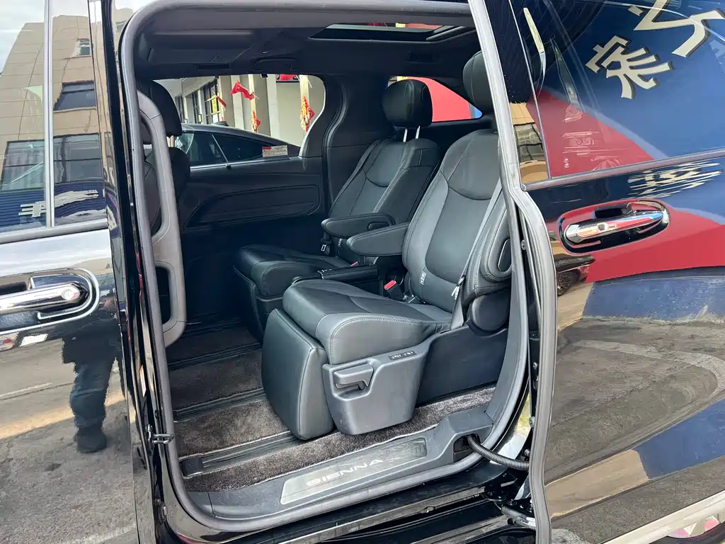 SIENNA 2023 2.5L Hybrid Platinum Edition купить на сайте DeffCars