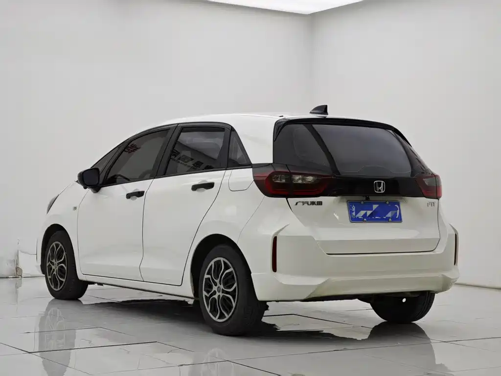 Fit 2021 1.5L CVT tide version купить на сайте DeffCars