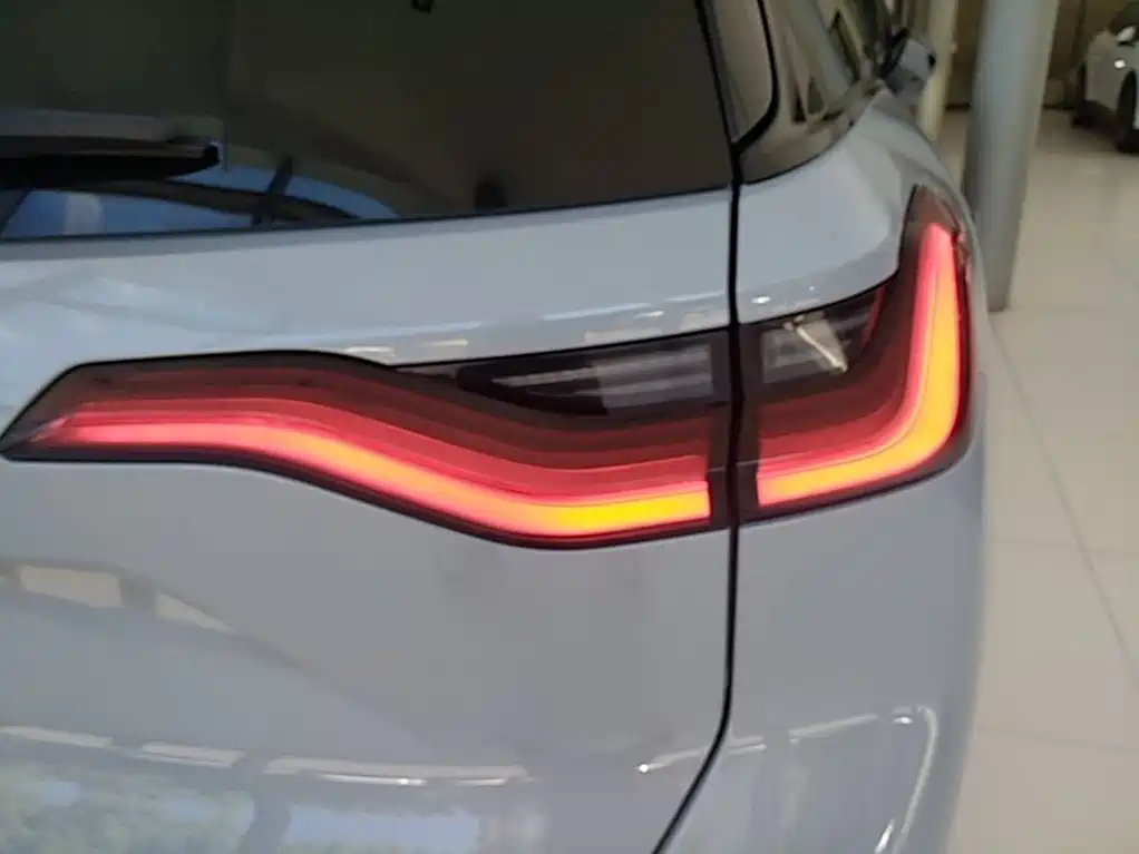 NIO ES8 2020 450KM six-seater version купить на сайте DeffCars