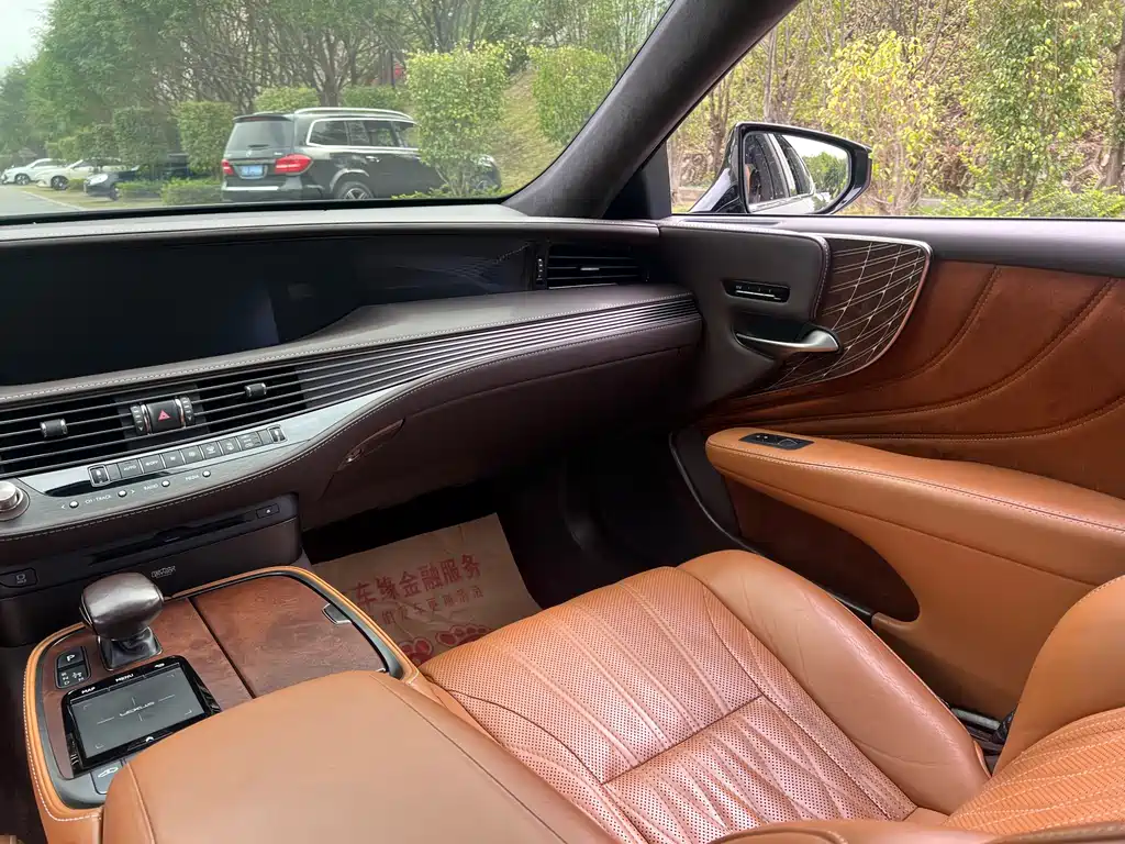 Lexus LS 2018 500h Executive Edition National V купить на сайте DeffCars