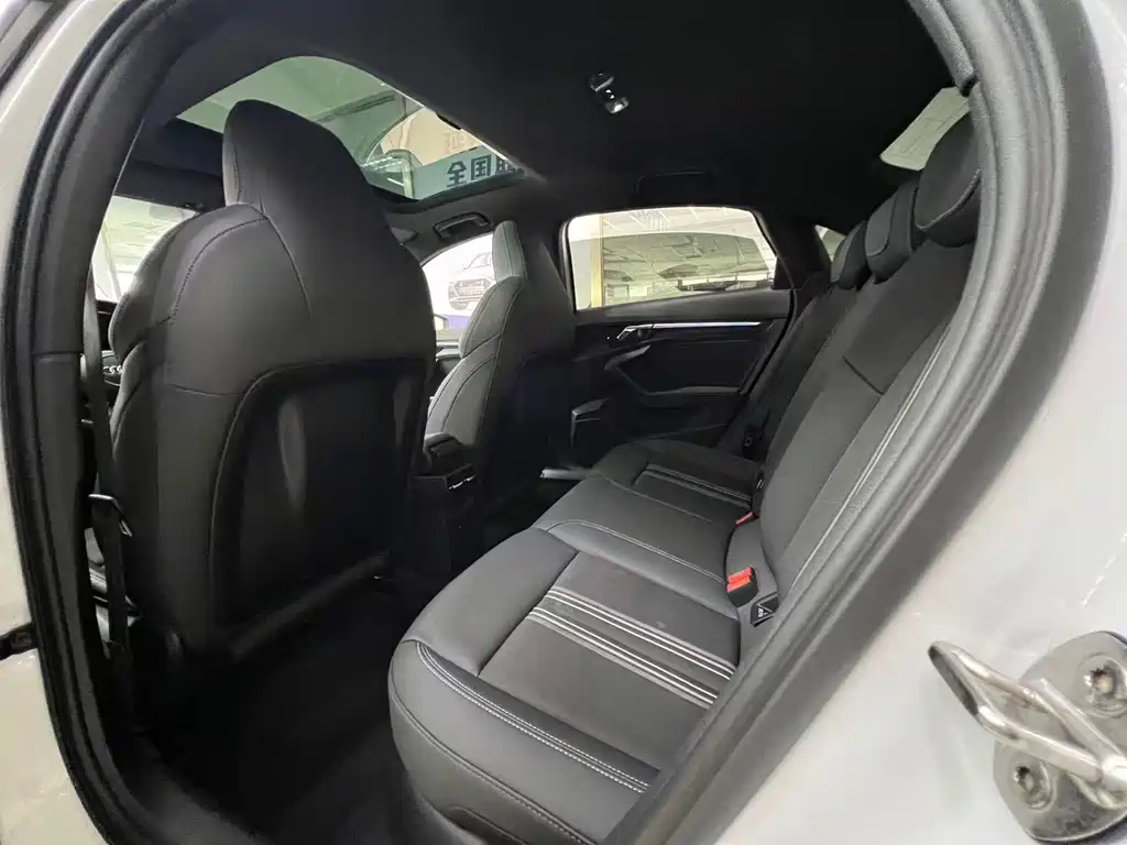 Audi A3 2023 A3L Limousine 35 TFSI Fashionable and Sporty купить на сайте DeffCars