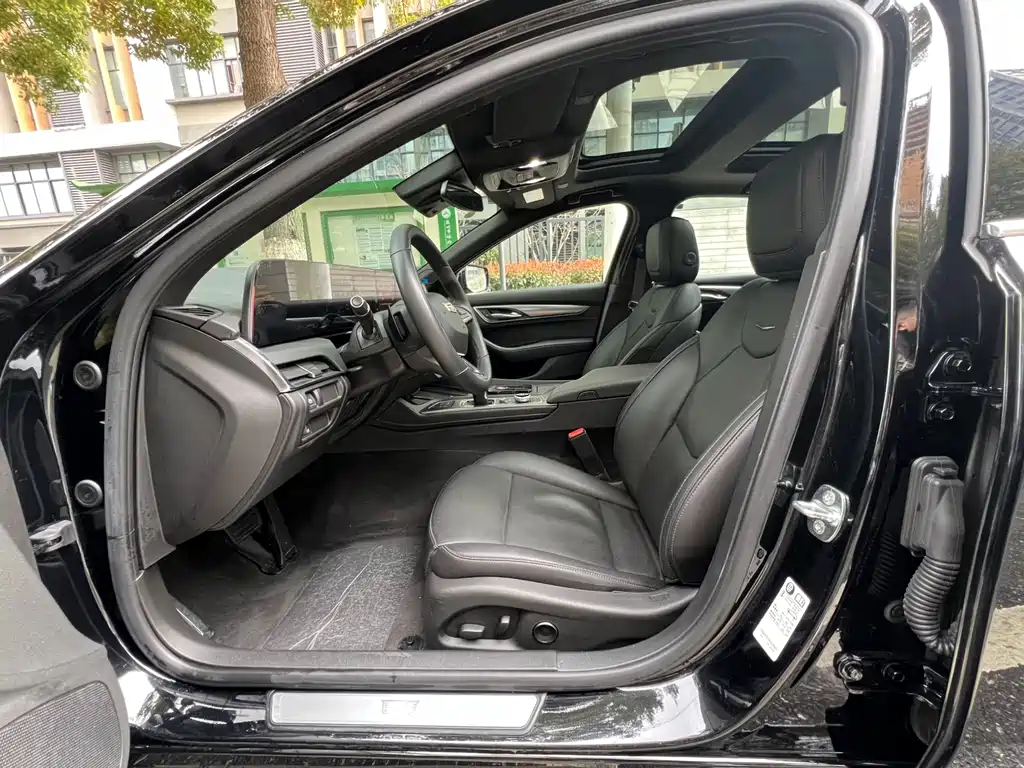 Cadillac CT5 2024 28T Luxury Pro купить на сайте DeffCars