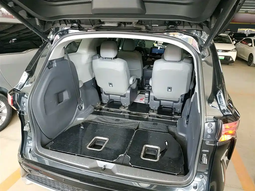 Grevia 2023 2.5L Hybrid Premium PLUS Edition купить на сайте DeffCars