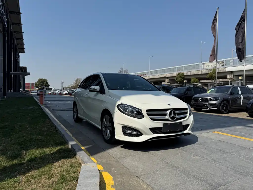 Mercedes-Benz B-Class 2017 B 200 Dynamic купить на сайте DeffCars