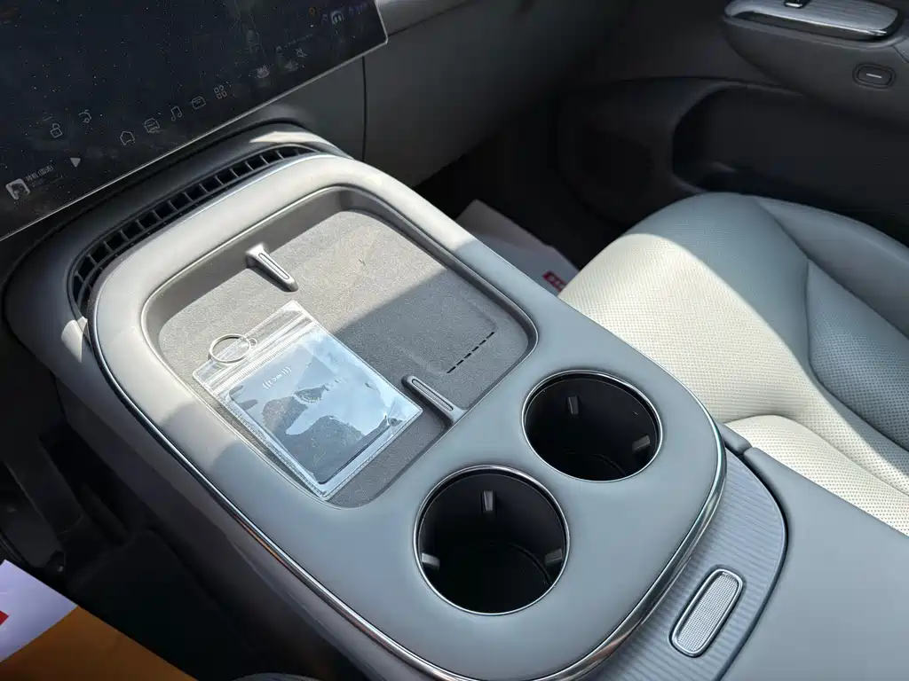 Xpeng G7 2025 Model 702 Super Long Battery Life Max купить на сайте DeffCars