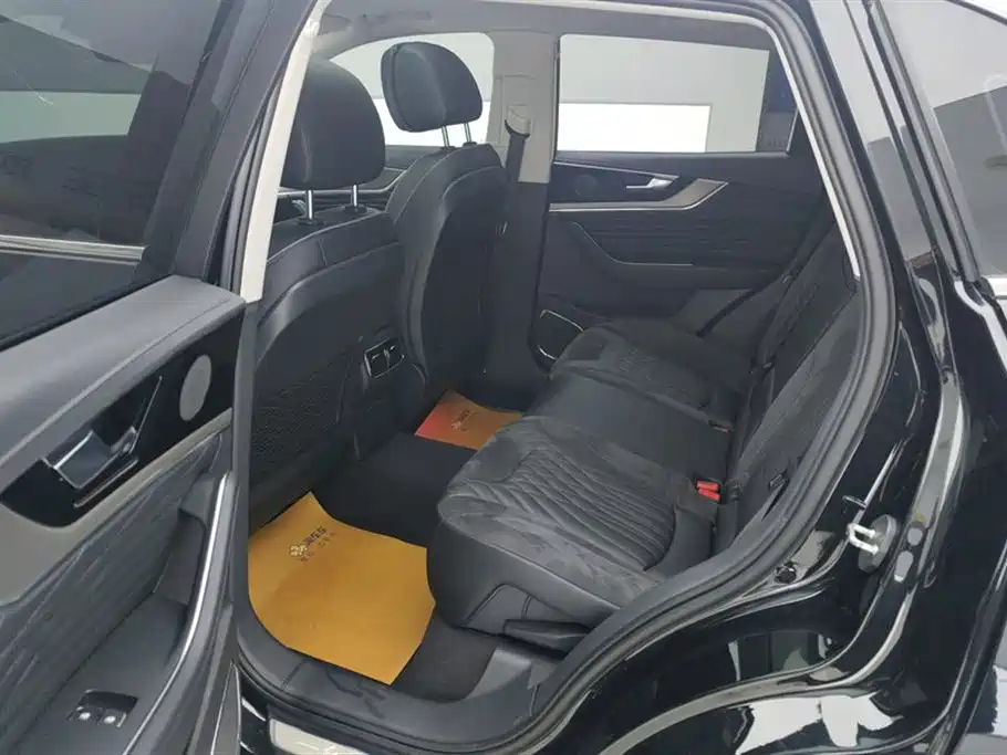 Hongqi HS5 2022 facelift 2.0T Zhilian Flagship Edition купить на сайте DeffCars
